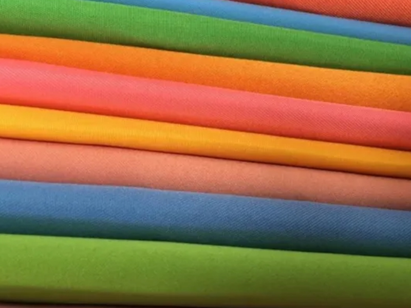 100% polyester effen geverfde perzikhuidstof / microvezelstof
