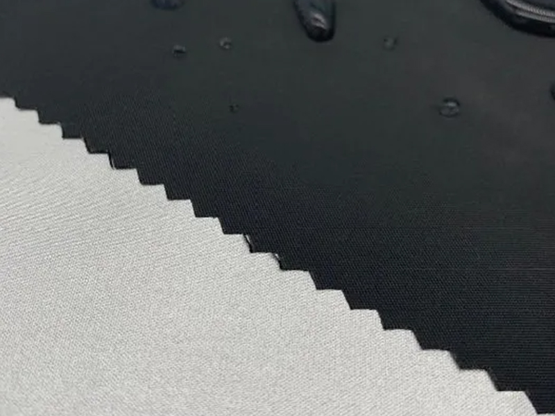 Waterdicht/Anti UV 210t polyester taft met zilvercoating